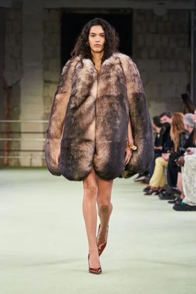 Look 44